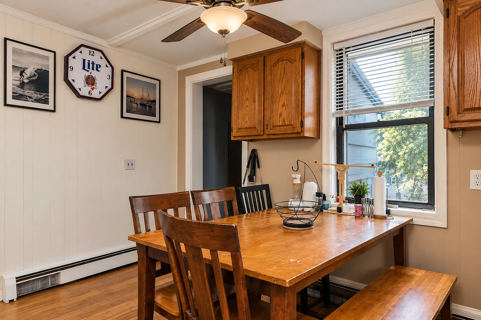 4 bed, 2500 sqft, $3,400 — Photo 3