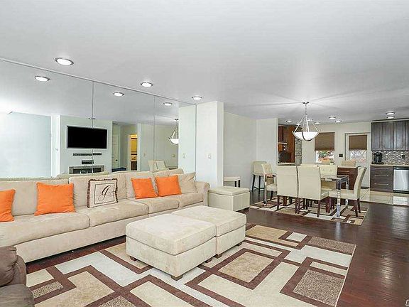 3rd image of 8807 249th St