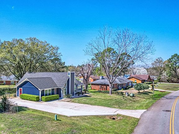 4th image of 504 Longbow Dr