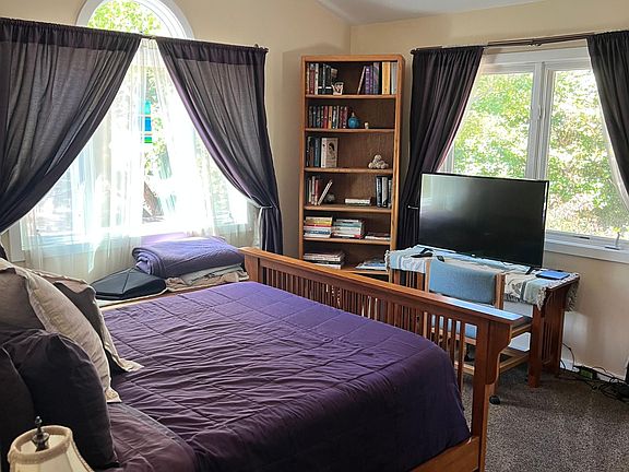 4th image of 889 Tolman Dr