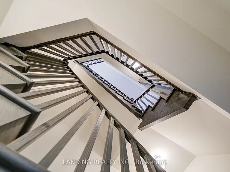 2084 Duberry Dr — Photo 47
