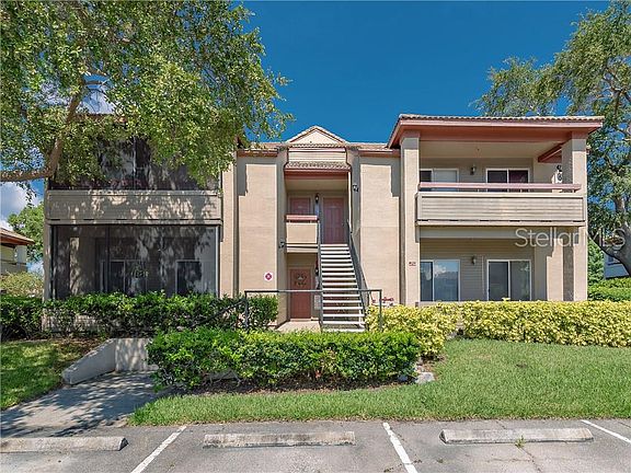 3rd image of 10263 Gandy Blvd N APT 606