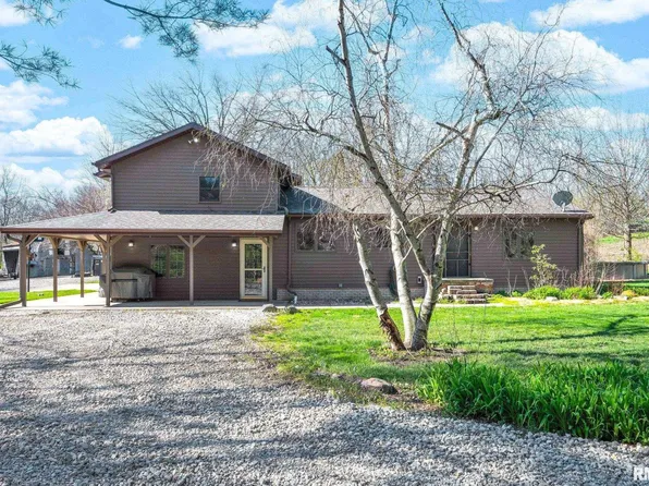 12628 Towerline Rd, Pekin, IL 61554