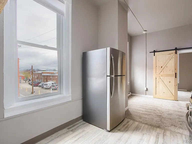 5630 Webster St #1 — Photo 7