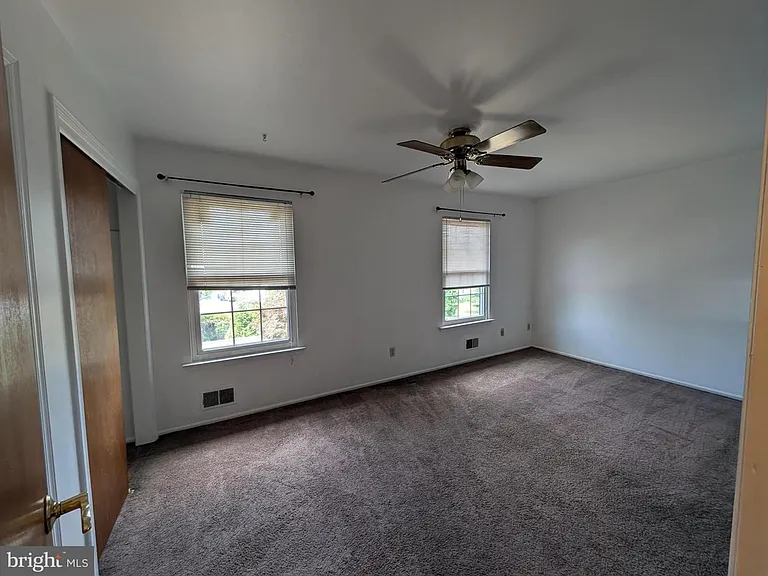 44 W Constitution Dr — Photo 11