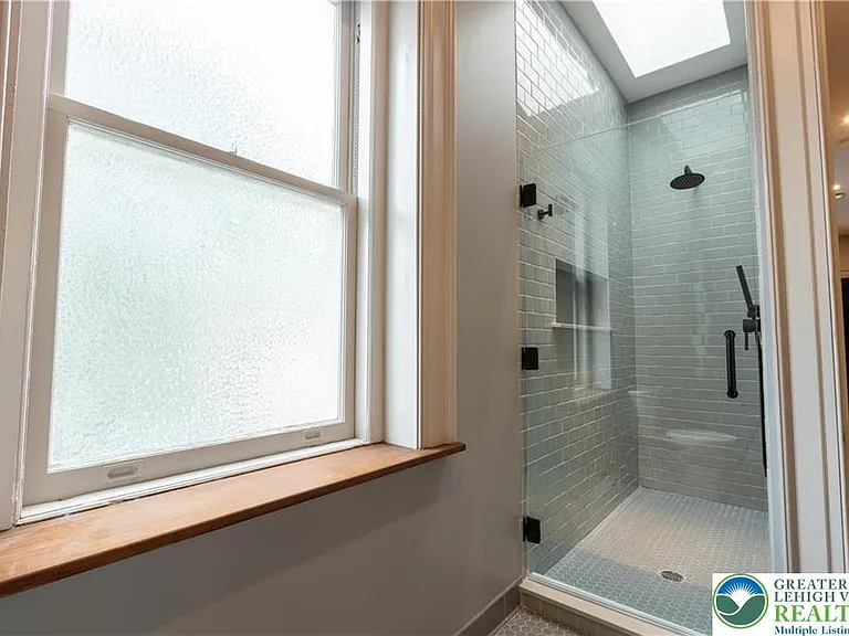 214 Spring Garden St #2B — Photo 24