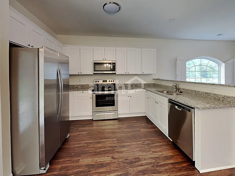 139 Pin Oak Ct — Photo 3