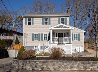 28 Manomet Beach Blvd, Plymouth, MA 02360