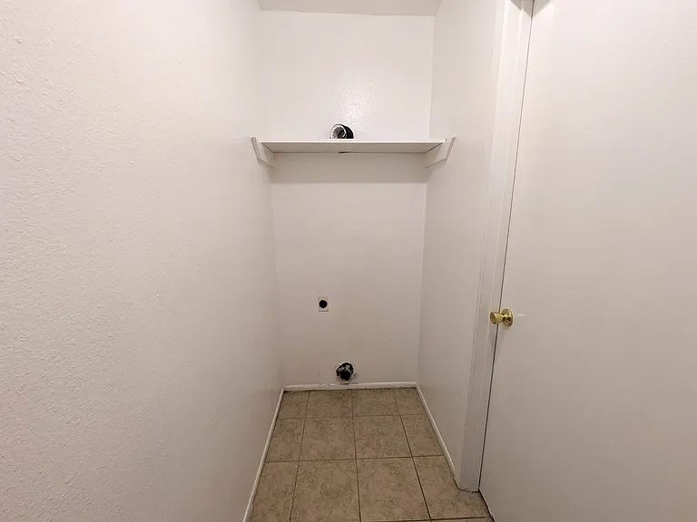 2700 N 16th St #21 — Photo 19