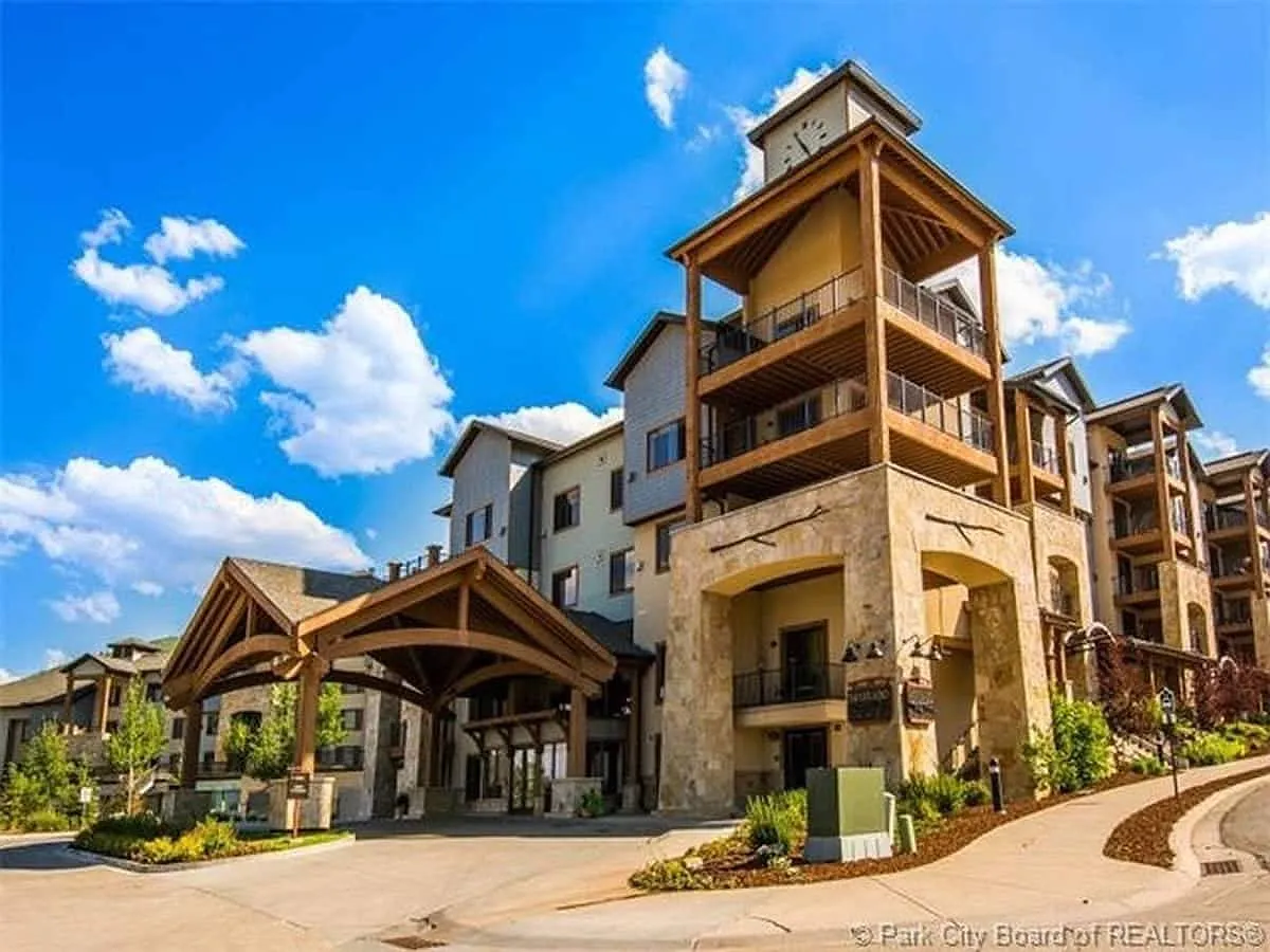 2653 Canyons Resort Dr — Photo 2