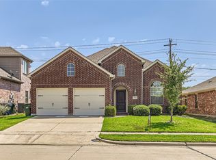 2052 Dripping Springs Dr, Forney, TX 75126