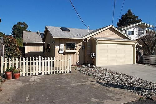 1st image of 617 Cliff Dr
