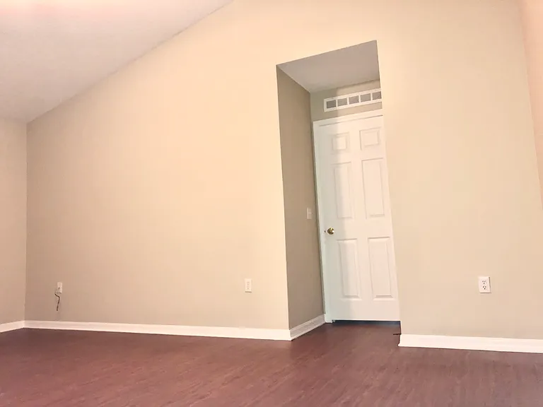 1253 Stonewater Cir — Photo 21