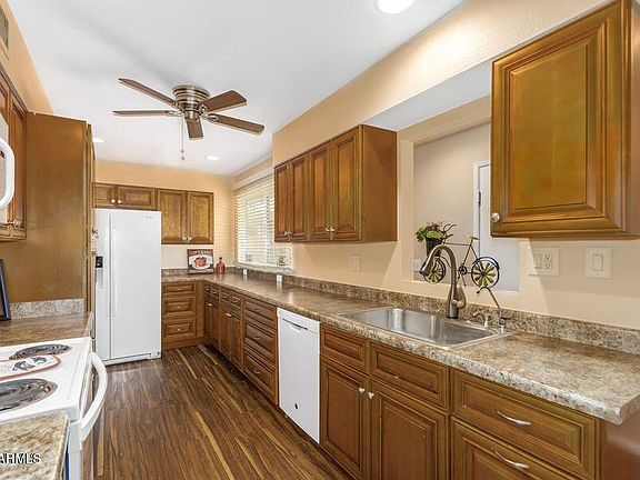 2nd image of 13428 W DESERT GLEN Drive