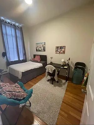 Rented by Weinstein Realty Group | media 27