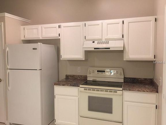 5th image of 12198 Blackheath Cir