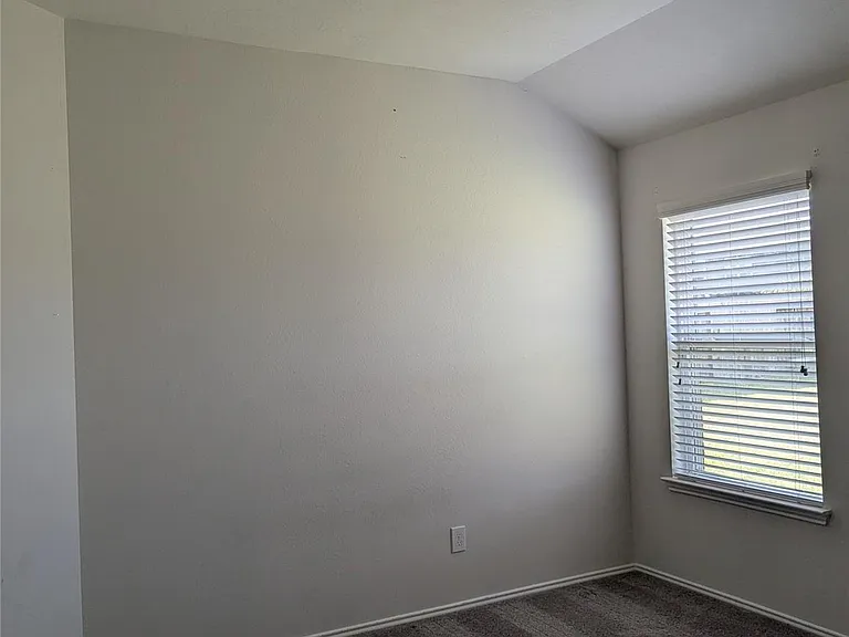 13319 Lansdown St — Photo 16