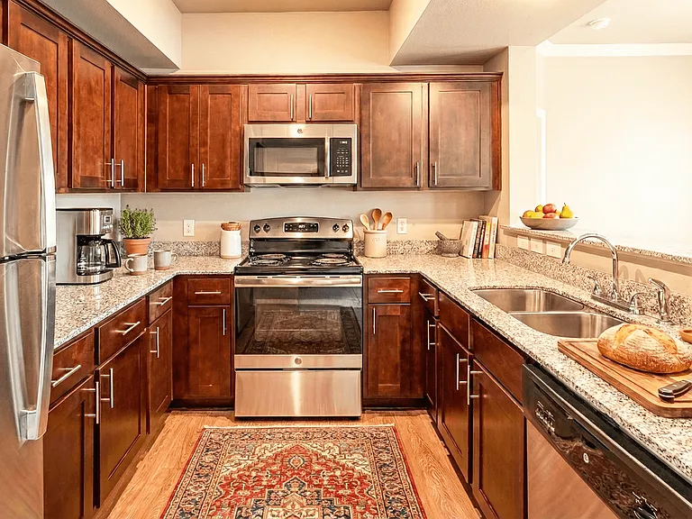 Willow Creek Apartments — Photo 17