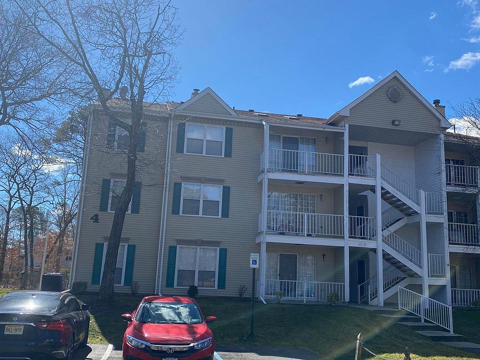 1st image of 45 Iroquois Dr #3