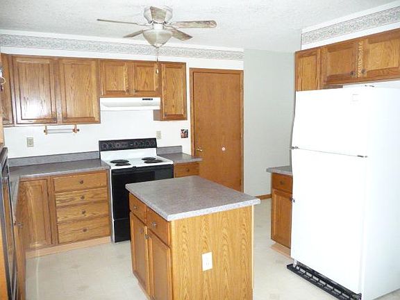 5th image of W8047 147th Ave