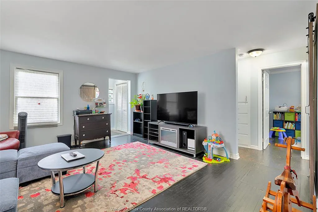 2 bed, $1,975 — Photo 3