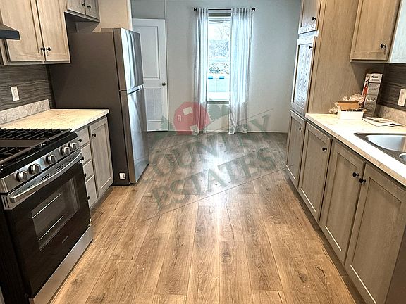 3rd image of 23 Woodland Pl
