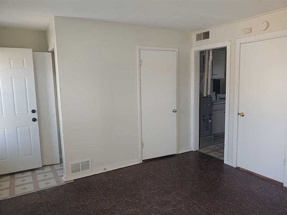 3rd image of 2914-2916 9th St