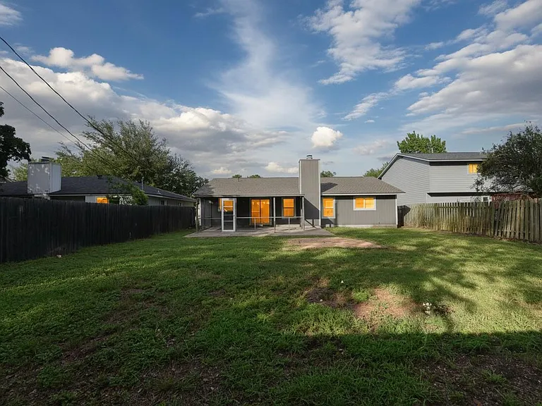 11214 Blackmoor Dr — Photo 18