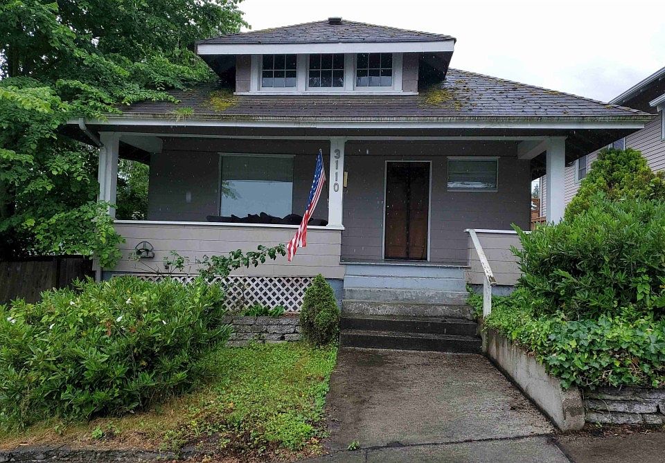 2nd image of 3110 8th St