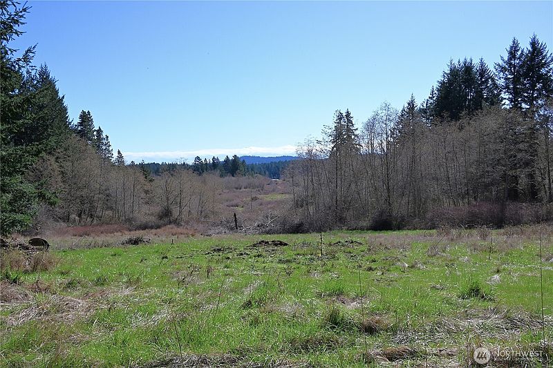 2nd image of 1111 Sandwith Road