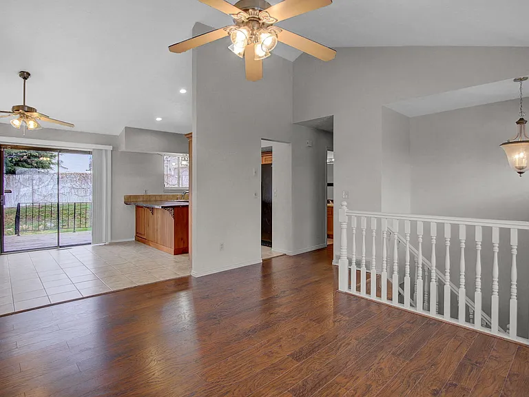 1179 E 2450 N — Photo 3