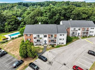 17 Chapel Hill Dr APT 1, Plymouth, MA 02360