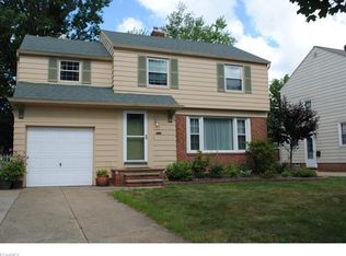 1272 Gordon Rd, Lyndhurst, OH 44124