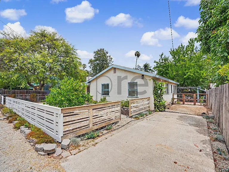 344 N Poli Ave — Photo 3