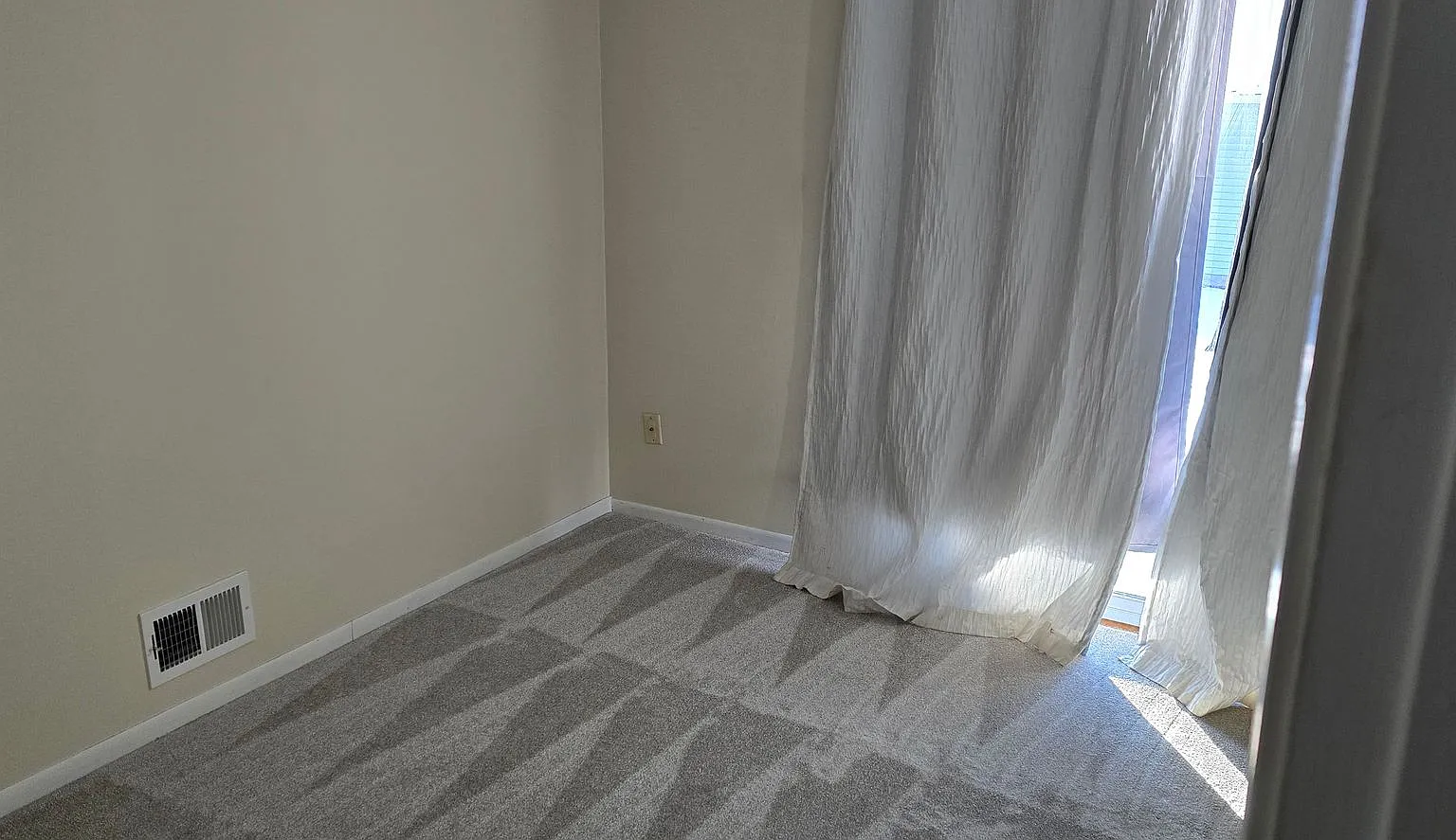 Charming 3-Bedroom+Bonus Room Home for Rent — Photo 3