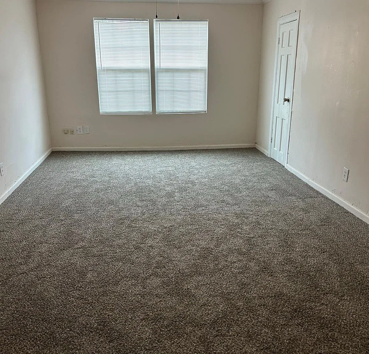 625 E Melton St — Photo 3