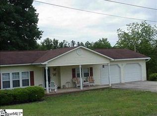 50 Wrenn Rd, Taylors, SC 29687