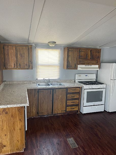 5000 Red Creek Springs Rd #140-Kit_07262022