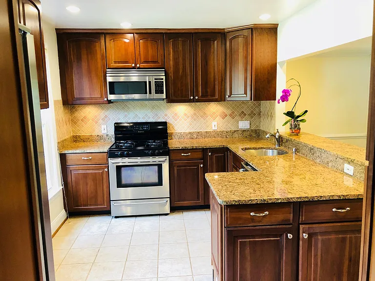 Large Kitchen
