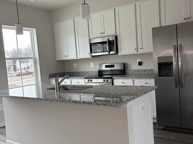 129 Brashear Ct — Photo 5