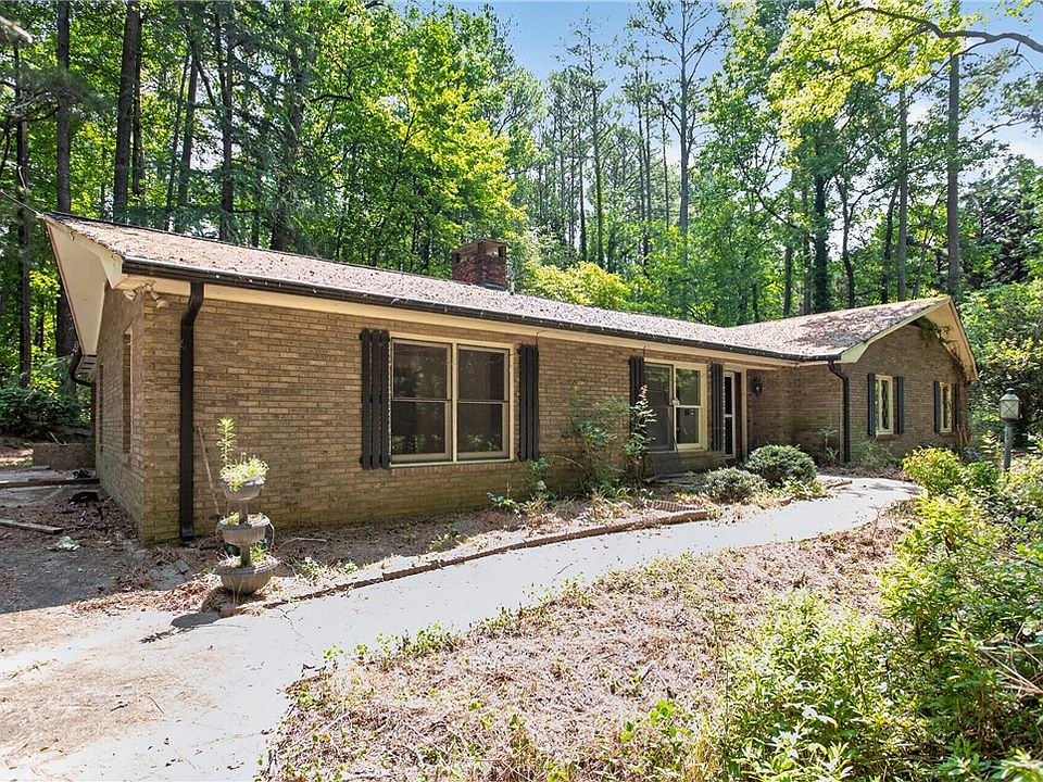 1st image of 123 Robin Rd
