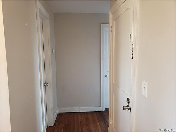 3rd image of 18 Reservoir Rd #3