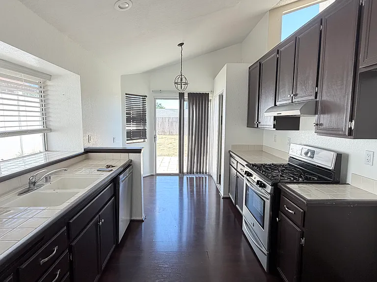 24659 Afton Way — Photo 8