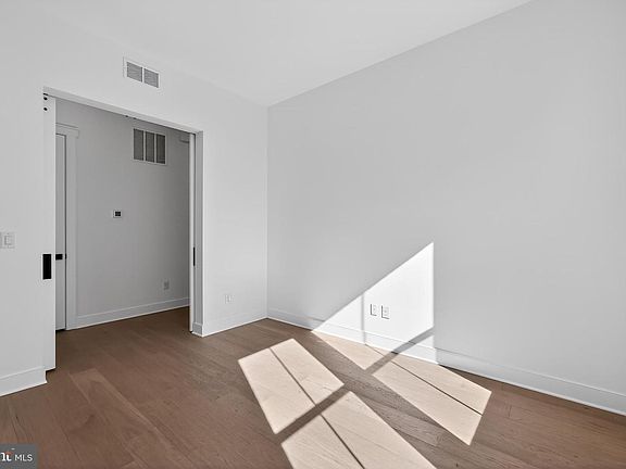 3rd image of 20430 Skipjack Dr