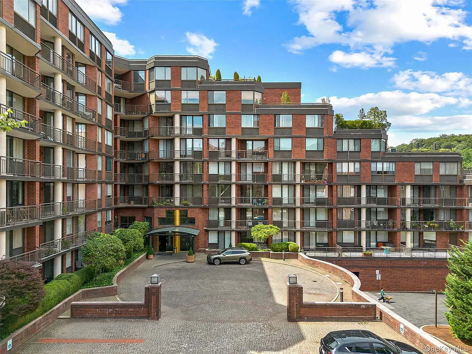 50 E Hartsdale Ave #1O