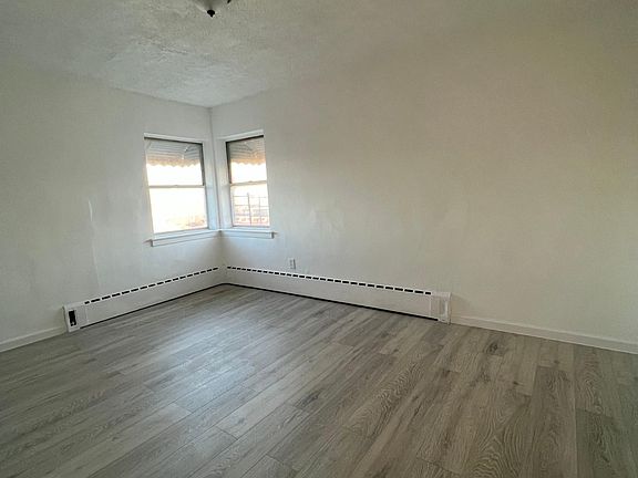 5th image of 3300 Tiemann Ave