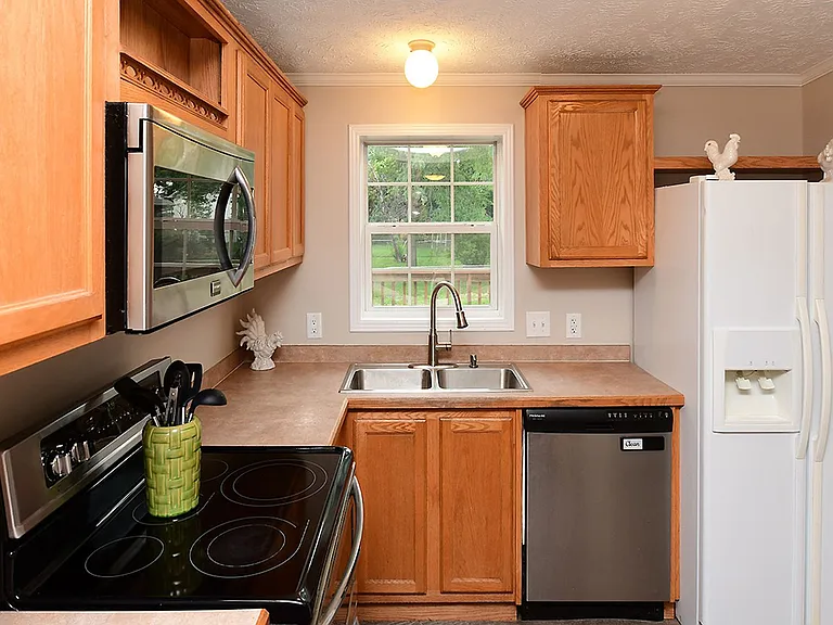 38 Cypress St — Photo 17