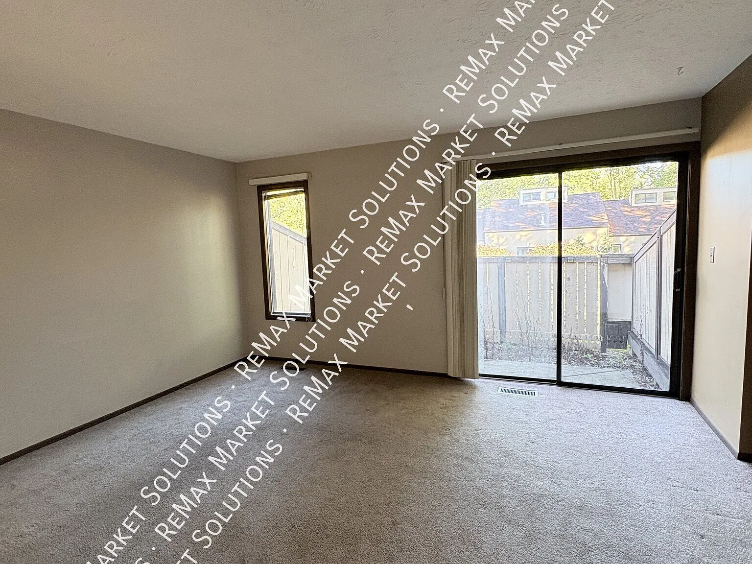 Townhouse for Rent in Cuyahoga Falls! — Photo 4