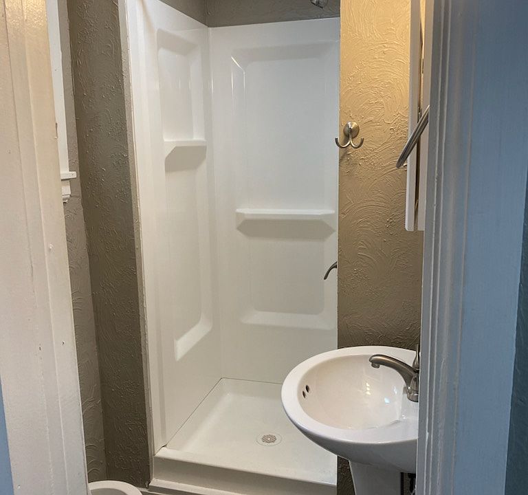 Revovated Spacious Bathroom