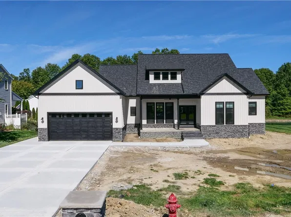 3177 Cook Rd, Atwater, OH 44201